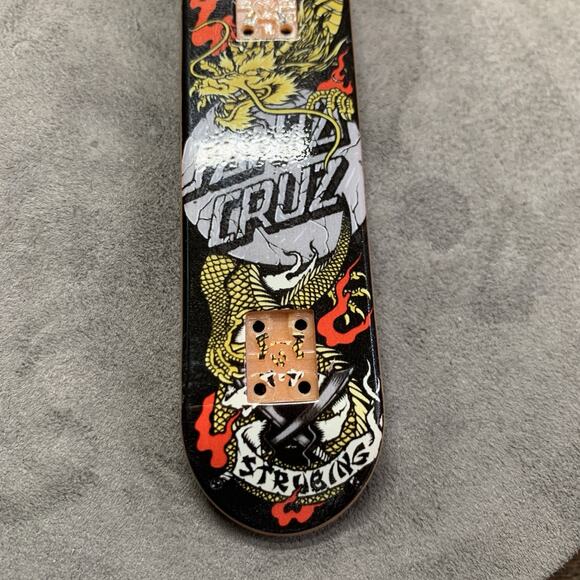 Vintage Tech Deck Santa Cruz Justin Strubing Dragon Fingerboard - Picture 2 of 6